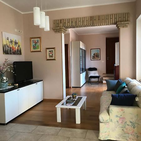 Villa Dei Fiori - Casa Vacanza 卡波特拉 外观 照片