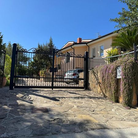 Villa Dei Fiori - Casa Vacanza 卡波特拉 外观 照片