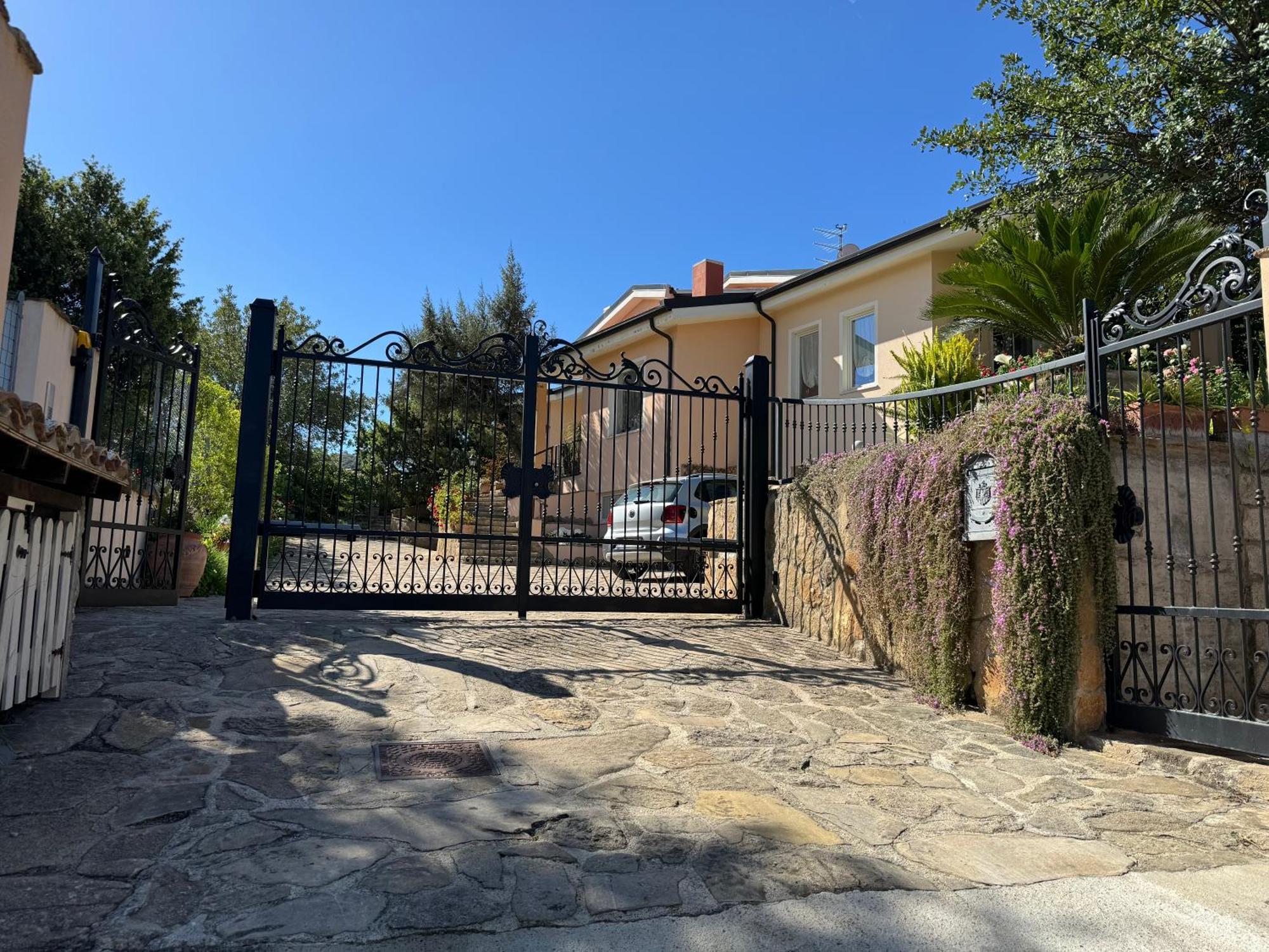 Villa Dei Fiori - Casa Vacanza 卡波特拉 外观 照片